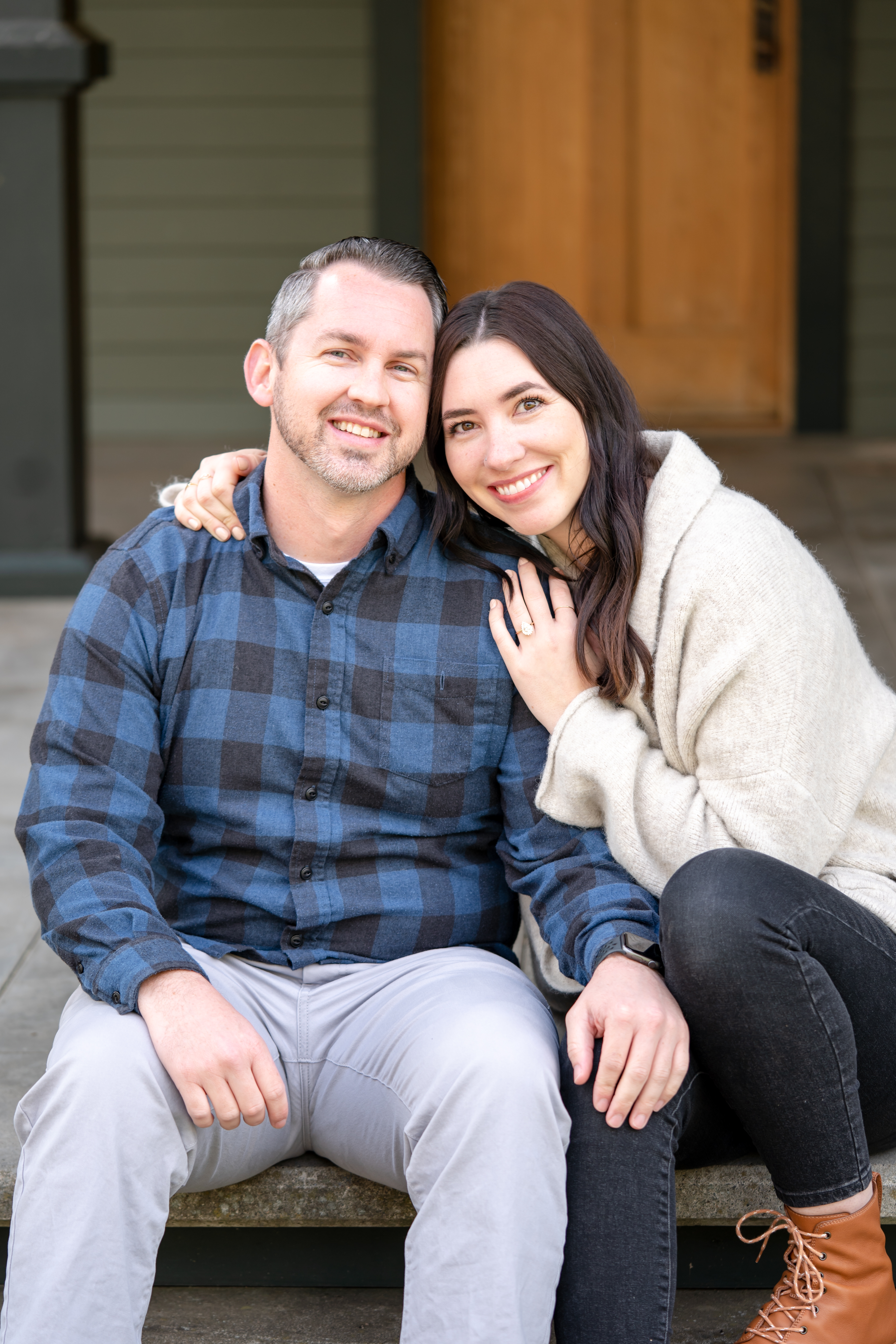 Beautiful Places to Propose in Sonoma California - Auburn James Winery. Couple cuddled up in fall outfits.