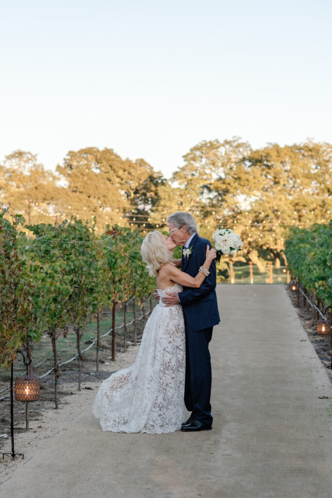 If you are looking for a Sonoma wedding venue, Montage Healdsburg should be high on your list. Montage Healdsburg Wedding Photos